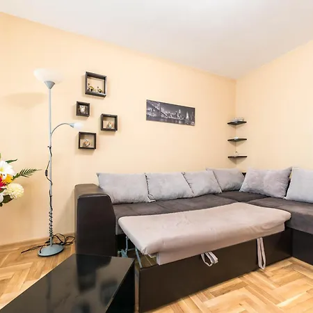 Downtown - Free Parking & Near By Apartmax Varna