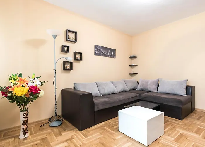 Appartamento Downtown - Free Parking & Near By Apartmax Varna