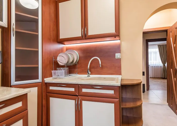 Appartamento Downtown - Free Parking & Near By Apartmax Varna