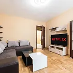 Downtown - Free Parking & Near By Apartmax Апартамент