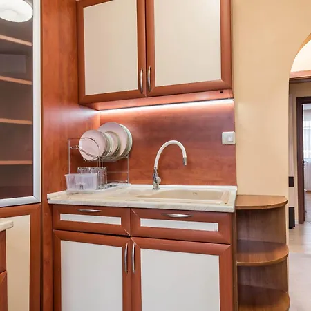 Apartment Downtown - Free Parking & Near By Apartmax Varna