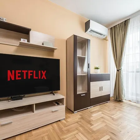 Downtown - Free Parking & Near By Apartmax * Varna