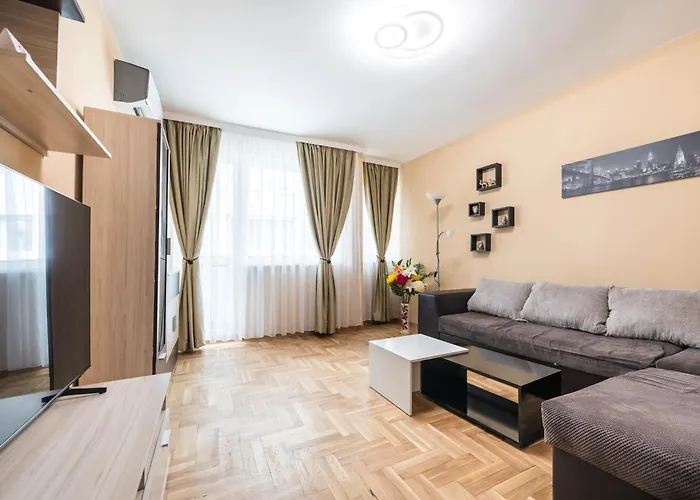 Apartman Downtown - Free Parking & Near By Apartmax Várna